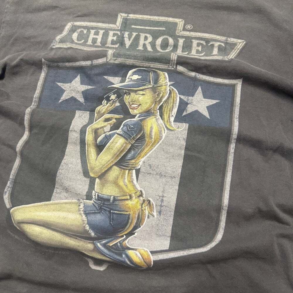 Vintage Chevrolet Pin-Up Girl Graphic Promo T-Shirt
